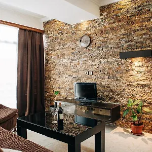 https://apartament444.alltbilisihotels.com