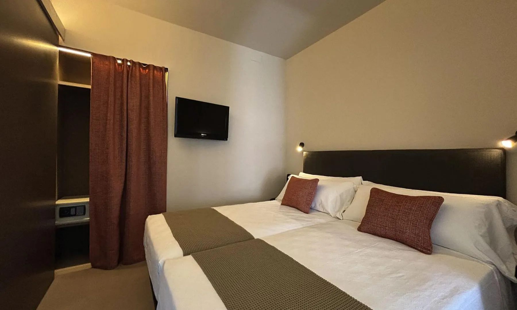 Senator Barcelona Apartments إسبانيا